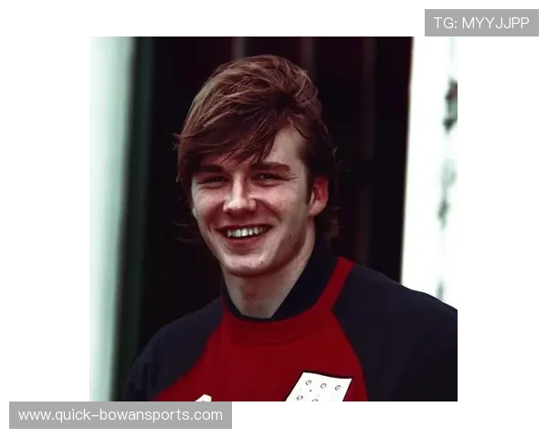 中国足球十大球星盘点：那些在绿茵场上留下传奇足迹的足球巨星