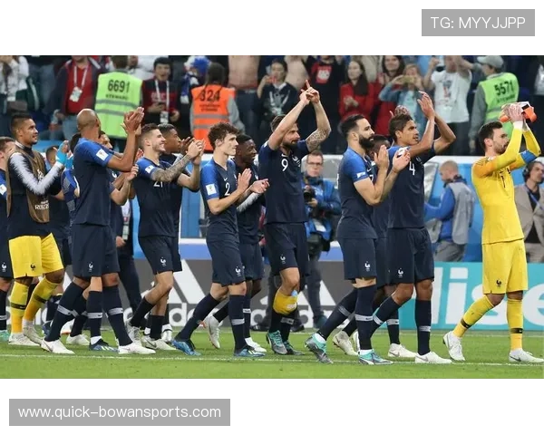 格列兹曼定制足球手机壳设计全解析 炫酷与实用兼具的时尚潮品