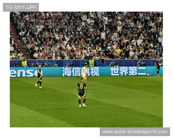 现代足坛巨星崛起引领新时代绿茵场激情与荣耀争锋