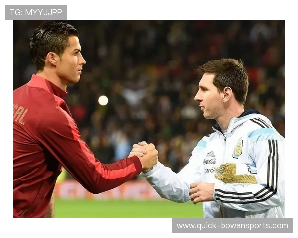 足球巨星独门绝技全解析从梅西过人到C罗电梯球